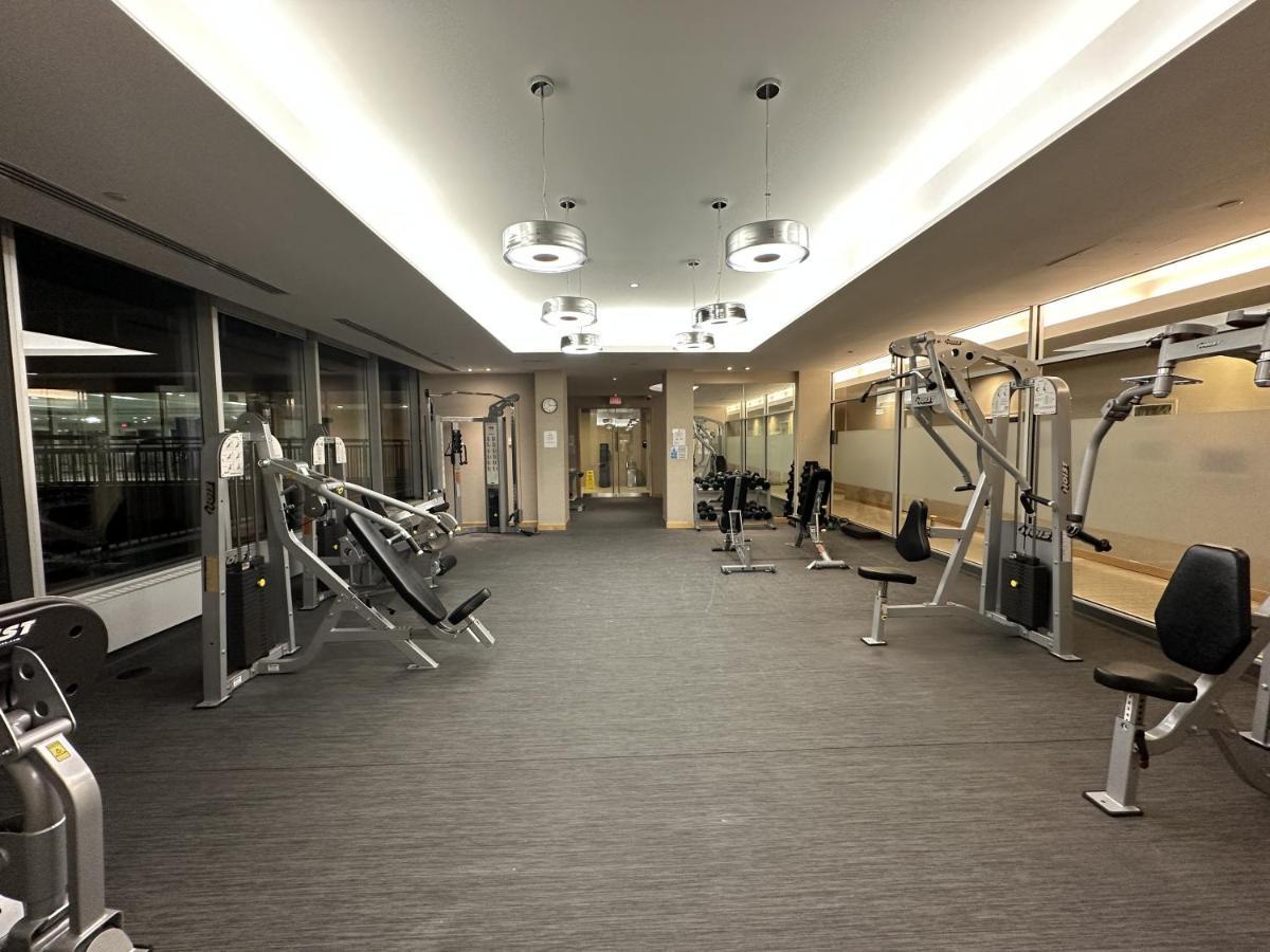 Luxury Downtown Toronto 2 Bedroom Suite With City And Lake Views And Free Parking Esterno foto