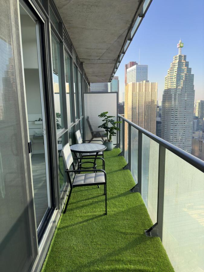 Luxury Downtown Toronto 2 Bedroom Suite With City And Lake Views And Free Parking Esterno foto