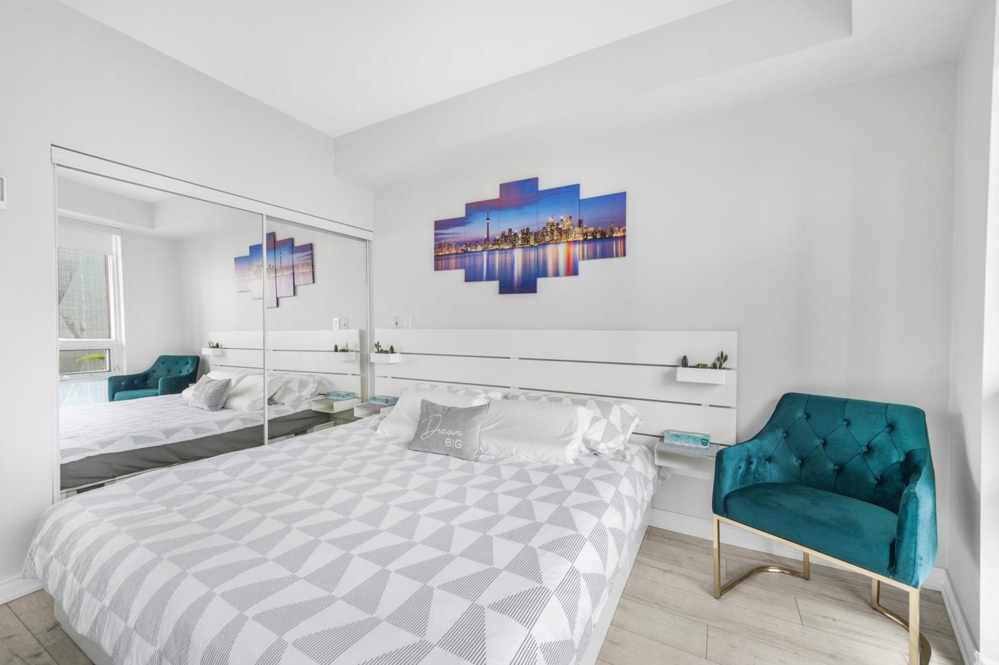 Luxury Downtown Toronto 2 Bedroom Suite With City And Lake Views And Free Parking Esterno foto
